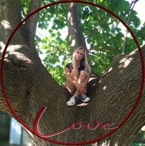 Meet your Posher, Lena